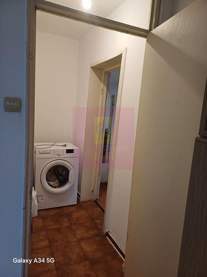Apartament cu 2 camere semidecomandat în Uverturii