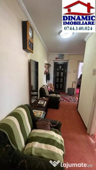 Apartament cu 2 camere decomandat în Precista