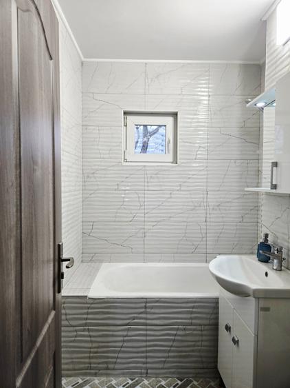 Apartament cu 3 camere decomandat, mobilat în Liviu Rebreanu