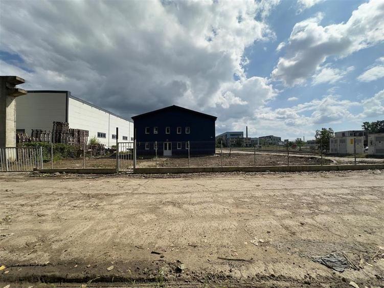 Spațiu industrial, de 944 mp, în Cug