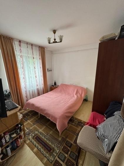 Apartament cu 2 camere decomandat în Nicolina