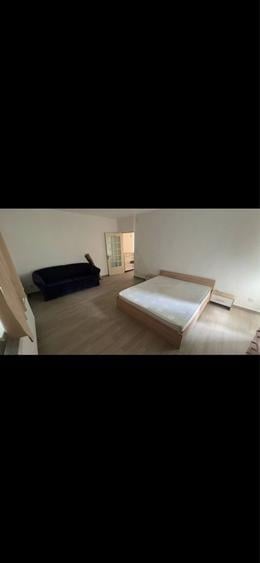 Apartament cu 2 camere decomandat în Rovine