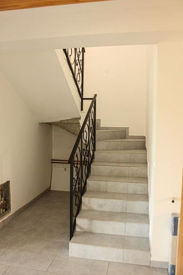 Casă cu 4 camere în Izvin