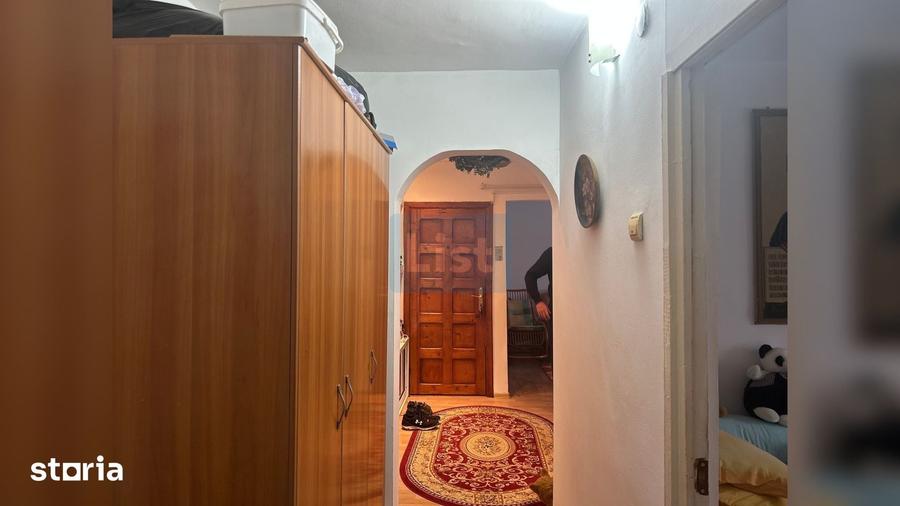 Apartament cu 3 camere decomandat în 9 Mai