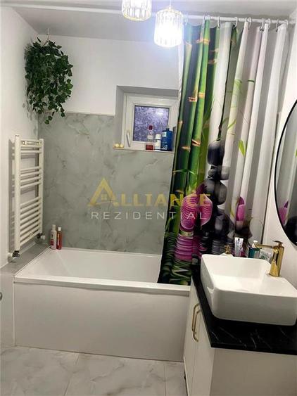 Apartament cu 3 camere decomandat, mobilat în Central