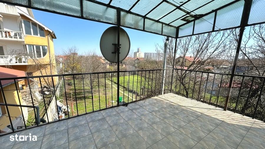 Casă cu 6 camere cu Teren 500 Mp în Iosia