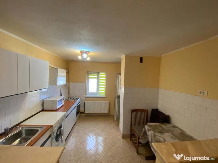 Apartament cu 2 camere semidecomandat în Miorița