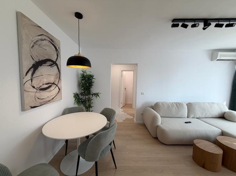 Apartament cu 2 camere decomandat în Drumul Taberei