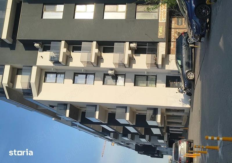 Apartament cu 3 camere semidecomandat, mobilat în Metalurgiei