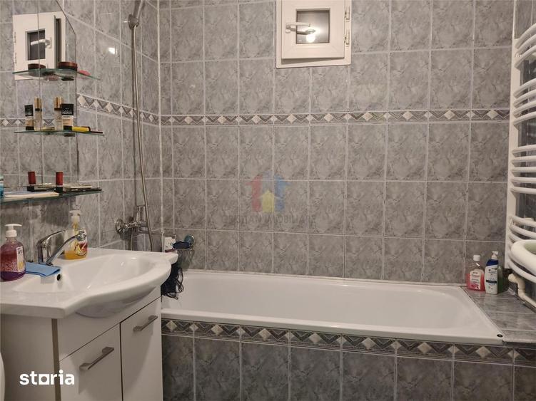 Apartament cu 3 camere în Brăilița