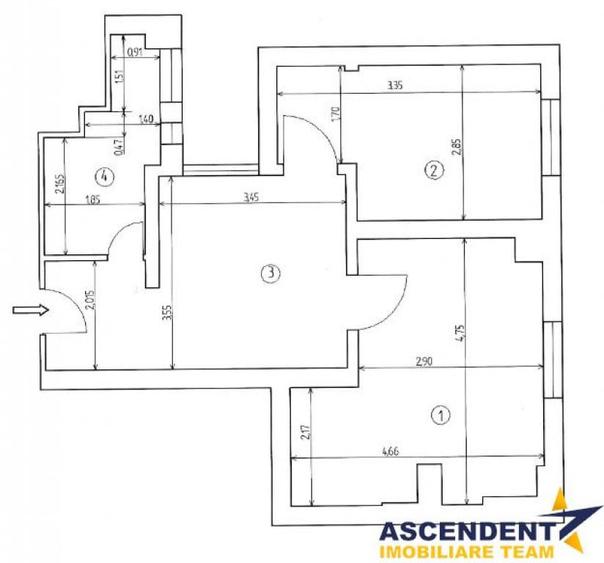 Apartament cu 3 camere semidecomandat în Centrul Civic