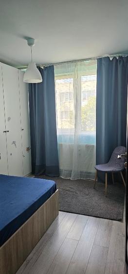 Apartament cu 3 camere decomandat, mobilat în Titan