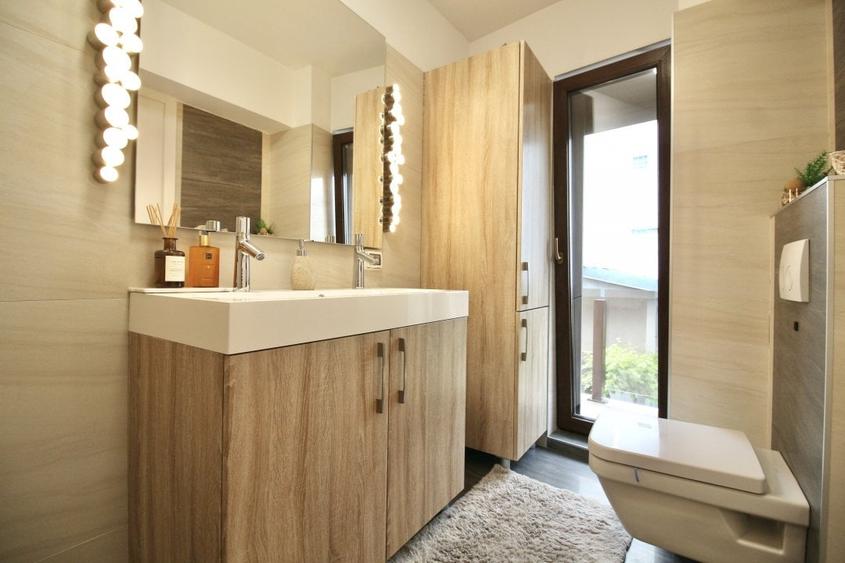 Apartament cu 4 camere semidecomandat în Grădina Icoanei