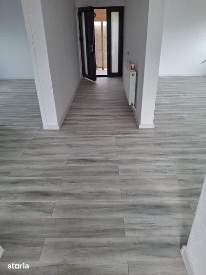 Casă cu 2 camere cu Teren 400 Mp în Ișalnița