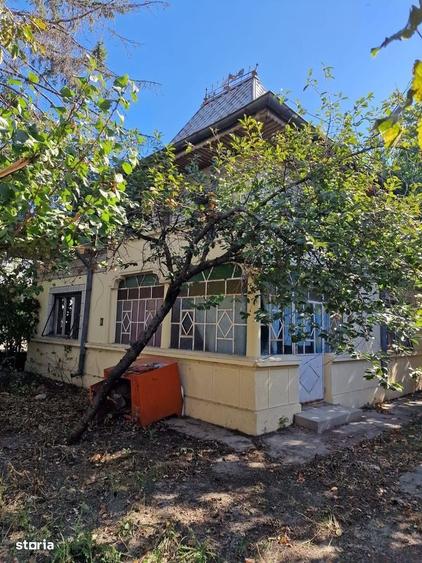 Casă cu 4 camere în Central