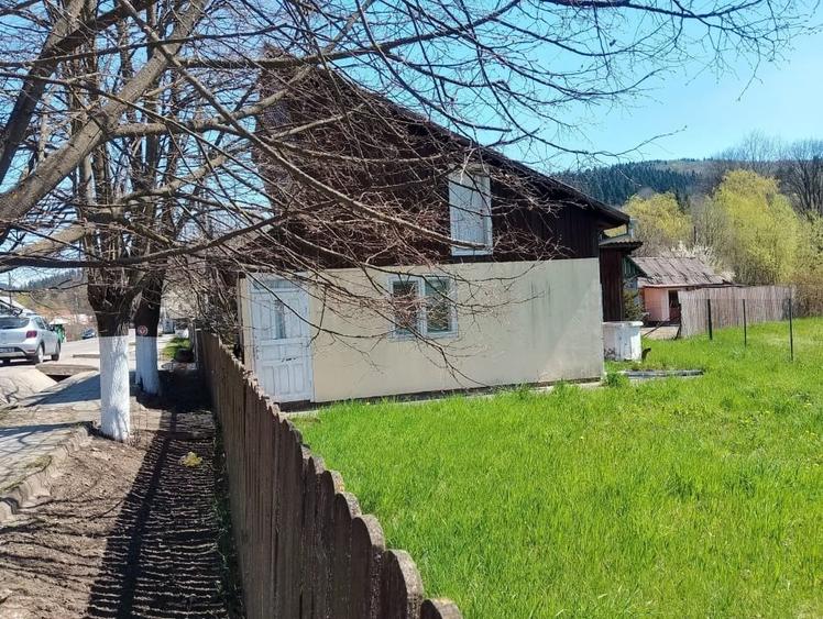 Casă individuală cu 3 camere cu Teren 258 Mp în Sucevița