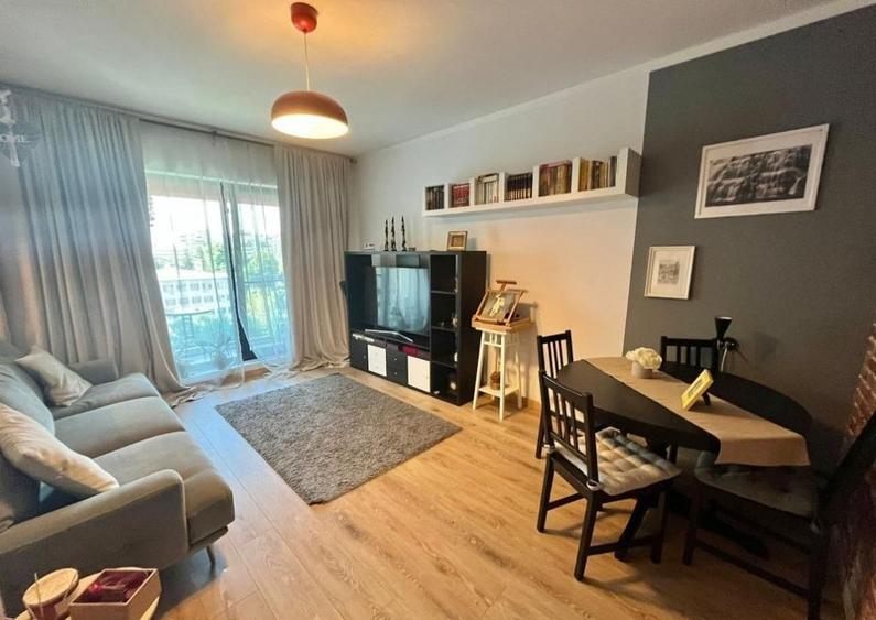 Apartament cu 2 camere decomandat, mobilat în Politehnica