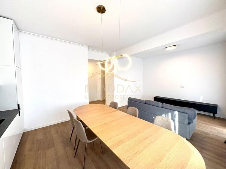 Apartament cu 3 camere semidecomandat, mobilat în Băneasa