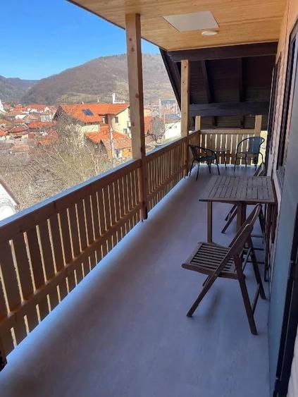 Casă cu Teren 375 Mp în Praid
