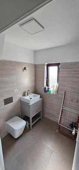 Duplex cu 4 camere cu Canalizare în Giroc