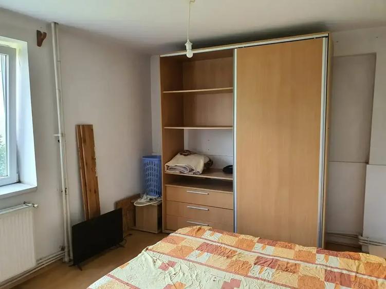 Apartament cu 2 camere semidecomandat, mobilat în Drumul Taberei