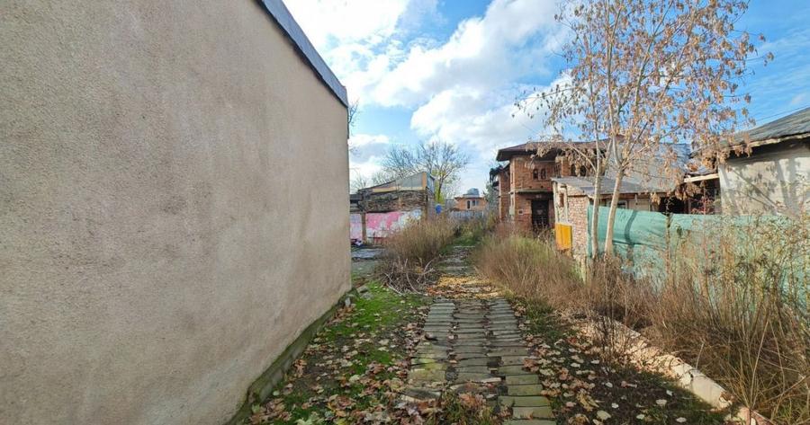 Teren Construcții intravilan de 833 mp, în Vitan