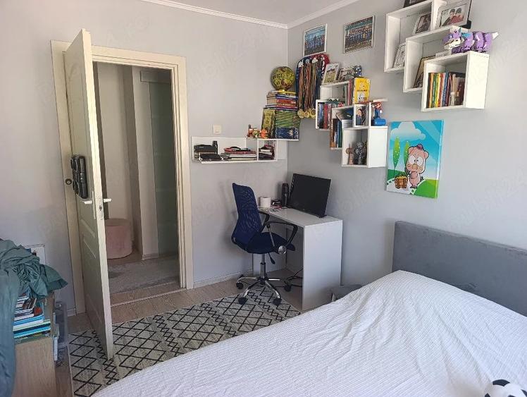 Apartament cu 4 camere decomandat în Dărmănești