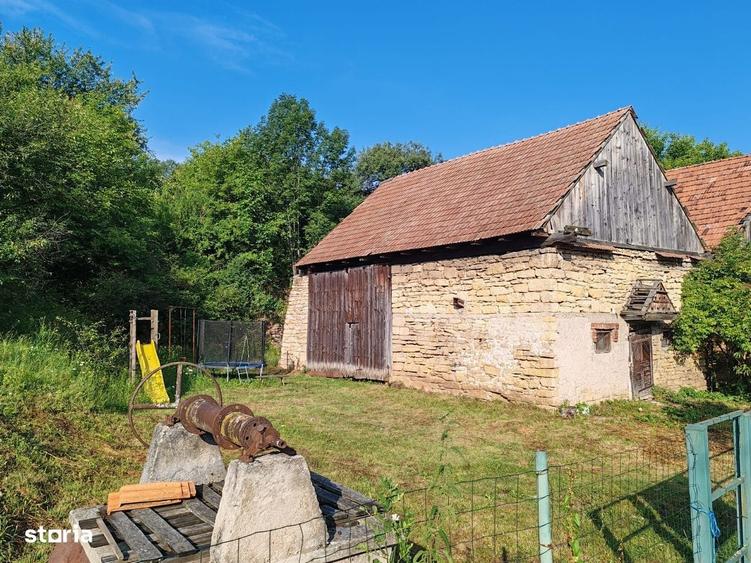 Teren de 1719 mp, în Mera