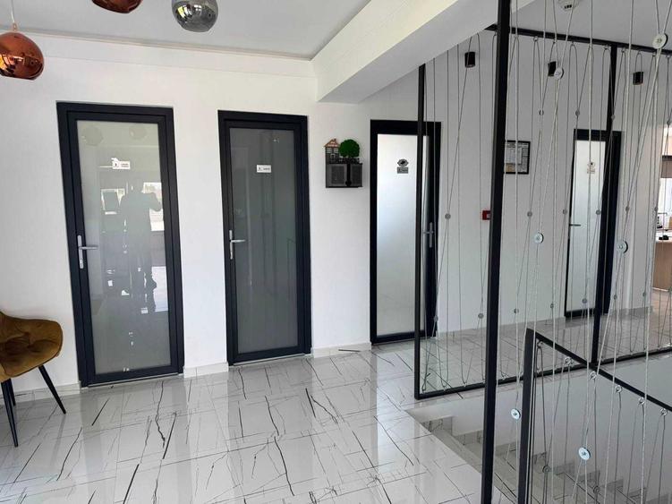 Spațiu comercial, de 182 mp, în Central