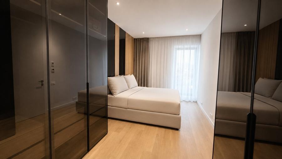 Apartament cu 4 camere în Barbu Văcărescu