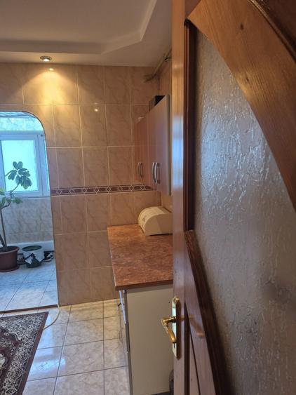 Apartament cu 3 camere decomandat în Exterior Vest