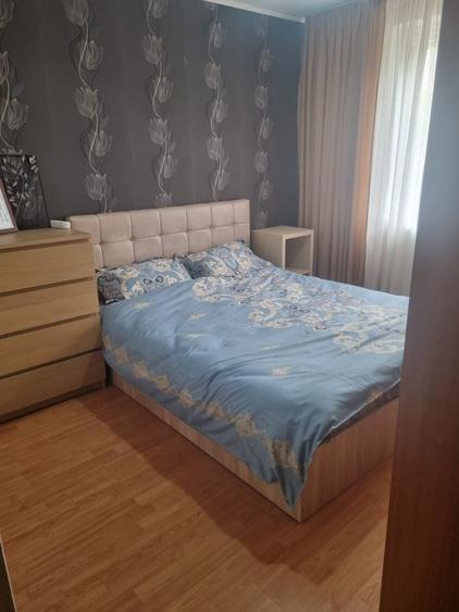 Apartament cu 3 camere decomandat în Exterior Vest