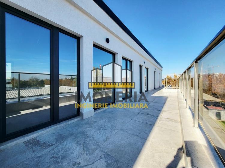 Apartament cu 4 camere semidecomandat în Theodor Pallady