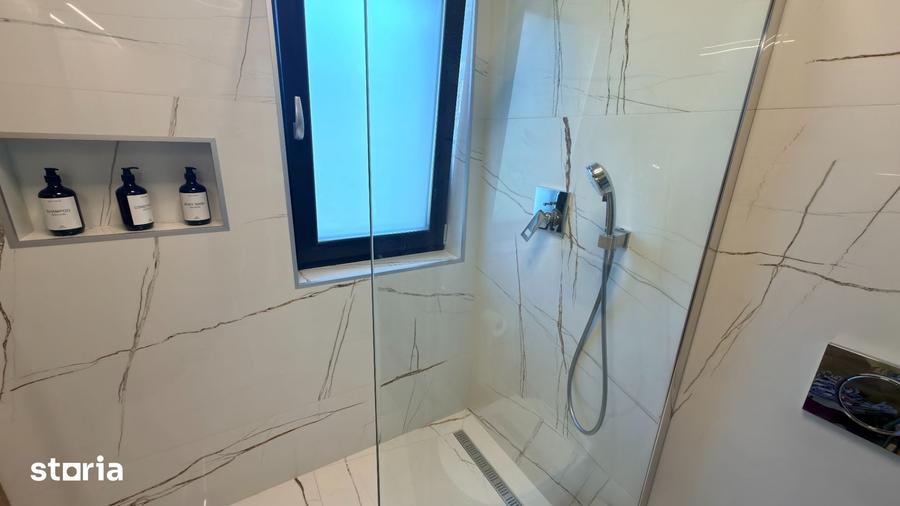Casă cu 4 camere cu Teren 300 Mp în Sud