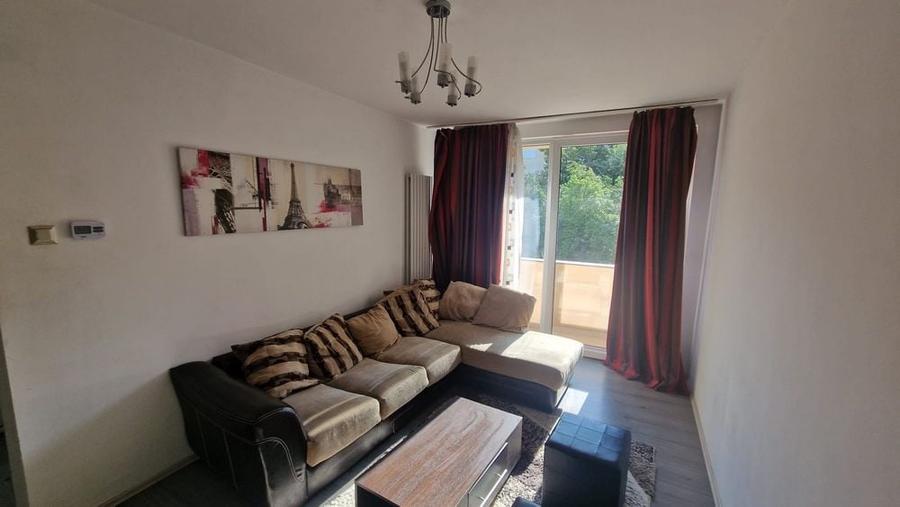 Apartament cu 2 camere decomandat în Carpați 1