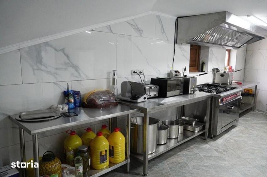 Casă cu 4 camere cu Teren 3000 Mp în Funcționarilor