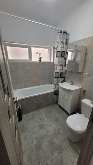 Proprietar, inchiriez apartament 2 camere, bloc nou, parter - 6