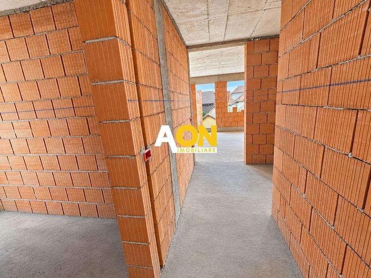 Apartament cu 3 camere decomandat în Cetate