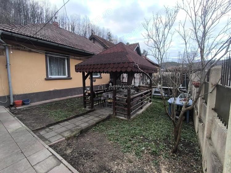Casă cu Teren 180 Mp în Muncitoresc