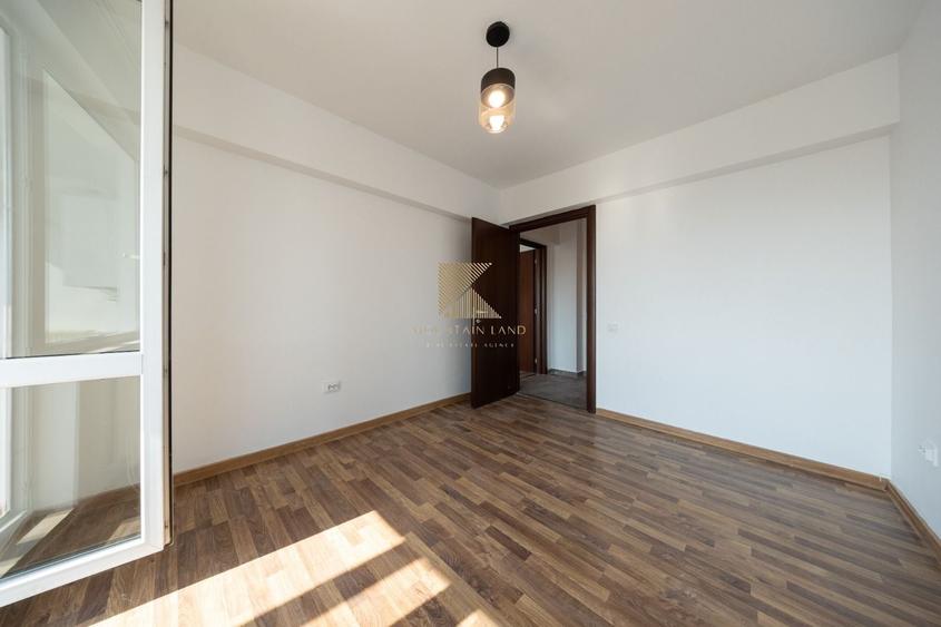 Apartament cu 3 camere semidecomandat în Gării