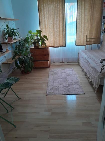 Garsonieră decomandată în ISR