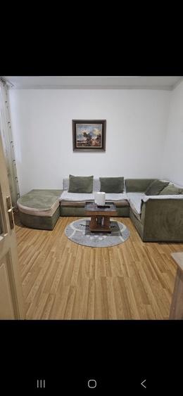 Casă cu 2 camere decomandat în Tineretului