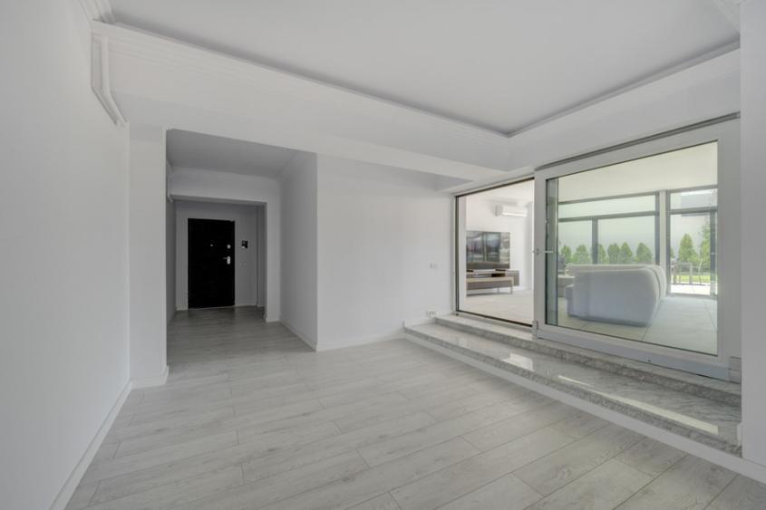 Apartament cu 5 camere decomandat în Timpuri Noi