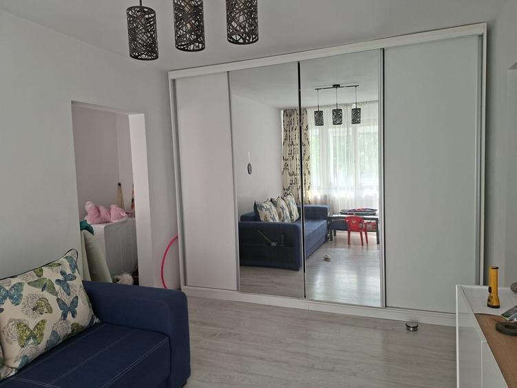 Apartament cu 2 camere semidecomandat în Liviu Rebreanu