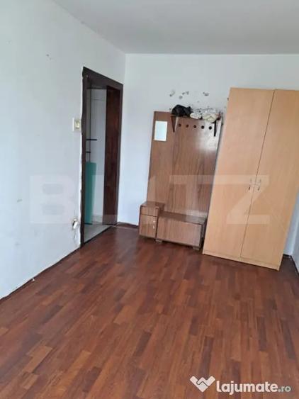 Apartament cu 2 camere semidecomandat în Solidarității
