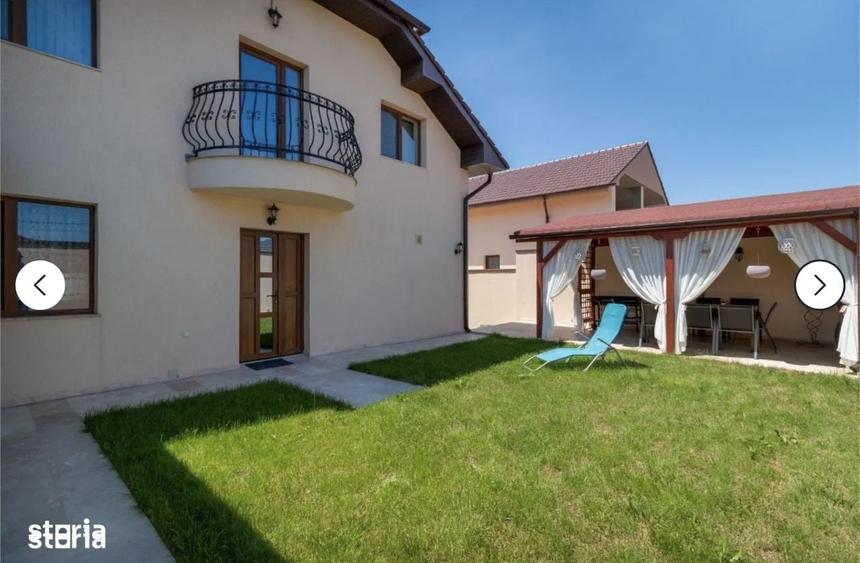 Casă cu 4 camere în Sânmartin