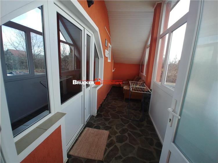 Casă cu 3 camere cu Teren 800 Mp în Central