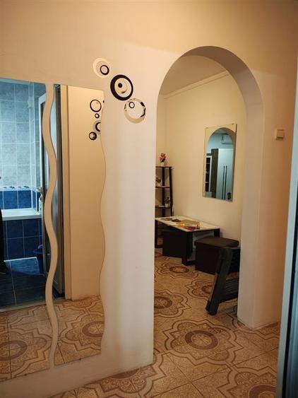 Apartament cu 2 camere decomandat, mobilat în Alexandru cel Bun