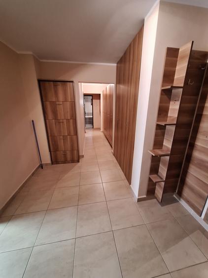 Apartament cu 3 camere decomandat în Țiglina 3