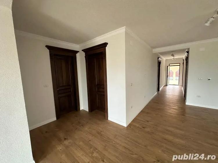 Casă cu 6 camere în Ghiroda